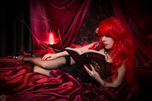 Juliette - Red Halloween